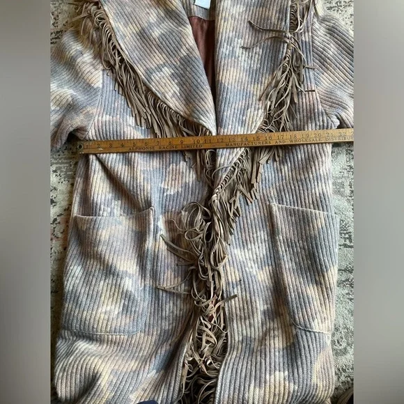 Vintage 1980s Nelly Anne Wool Coat with Fringe - Picture 4 of 6